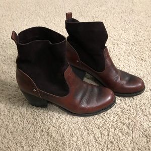 Do not buy reserved & Bone Burgundy Booties